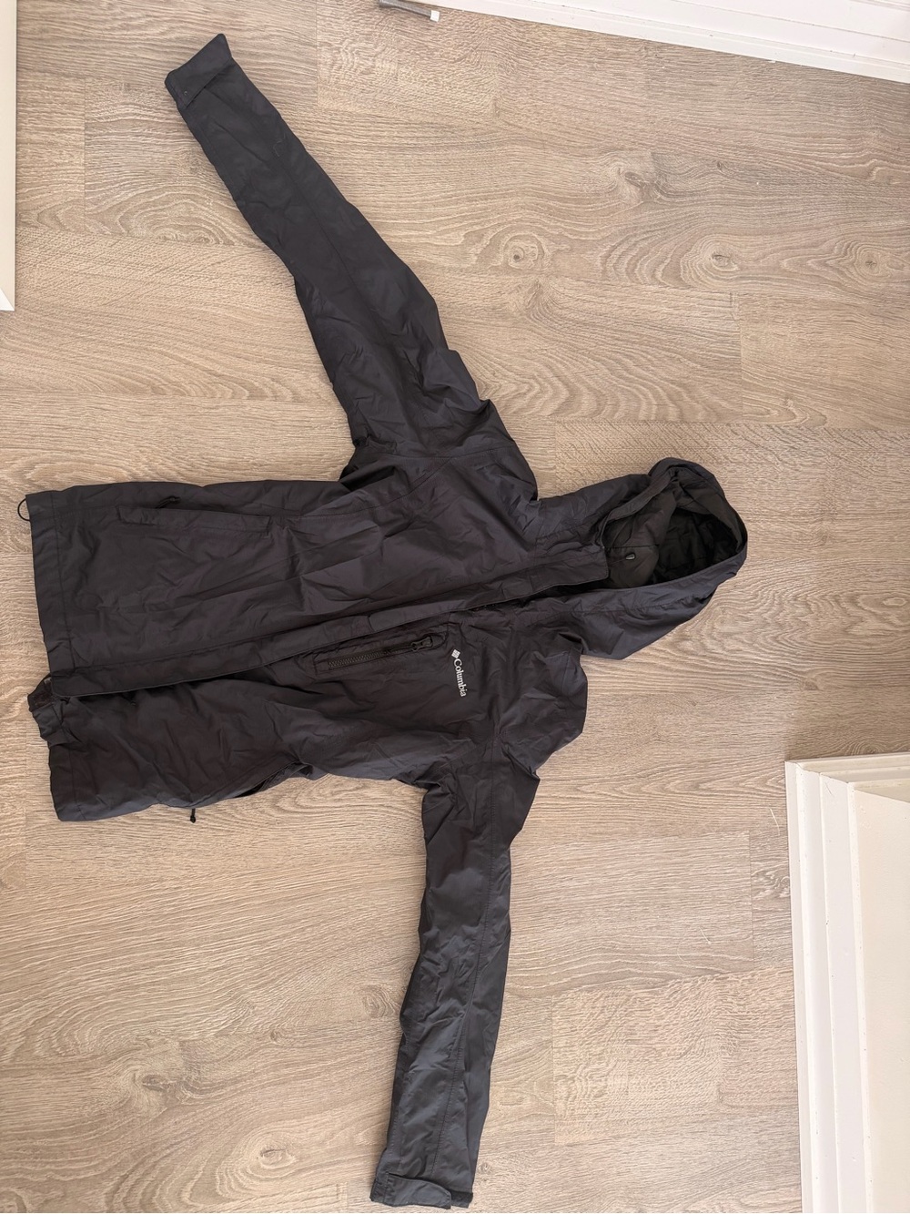 Columbia Black Hooded Women's Raincoat